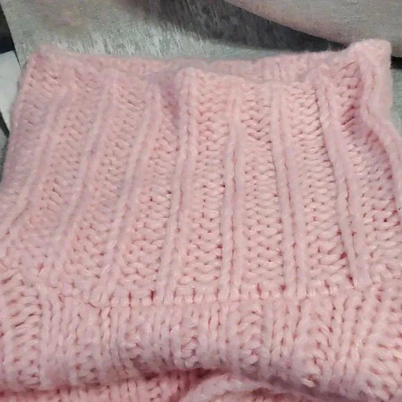Cuddly soft pink crop sweater - Picture 8 of 8